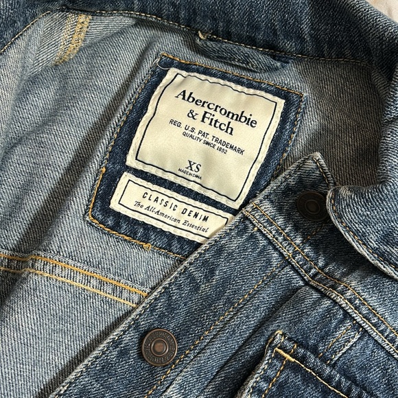 Abercrombie Blue Denim Jean Jacket - Picture 3 of 4